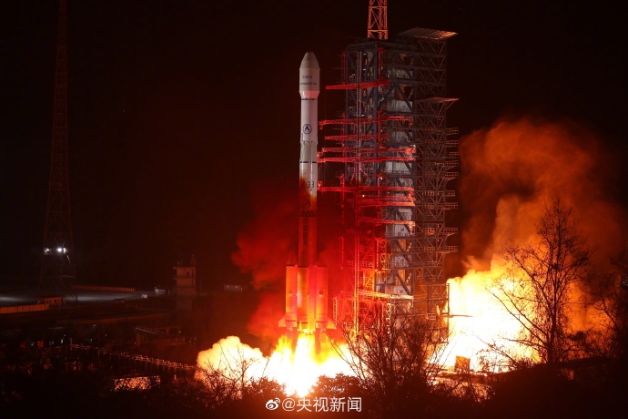 中国首颗100Gbps容量通信卫星 中星26号发射成功 - EVLIT